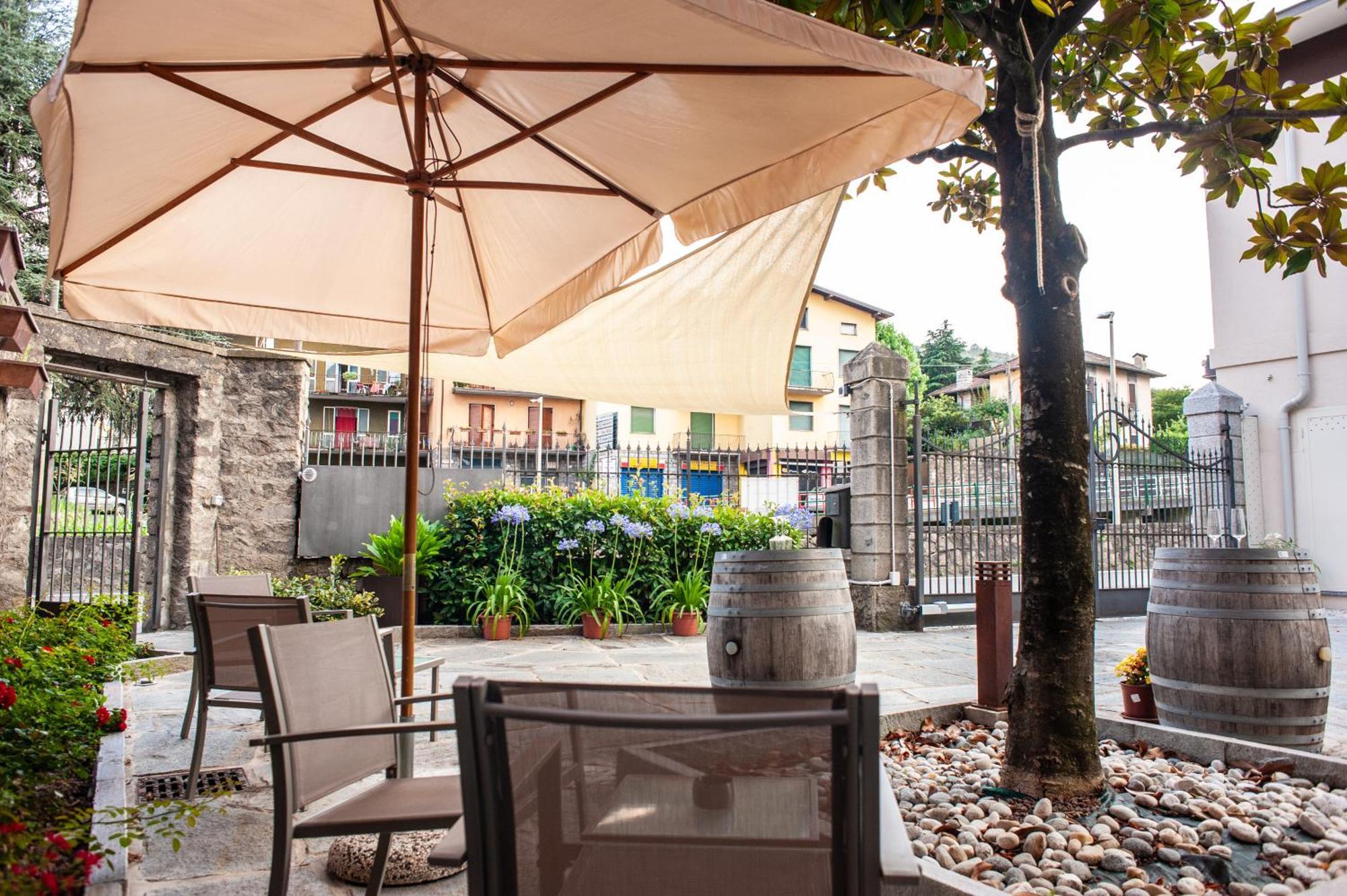 Corte Giorgi Breno Exterior photo